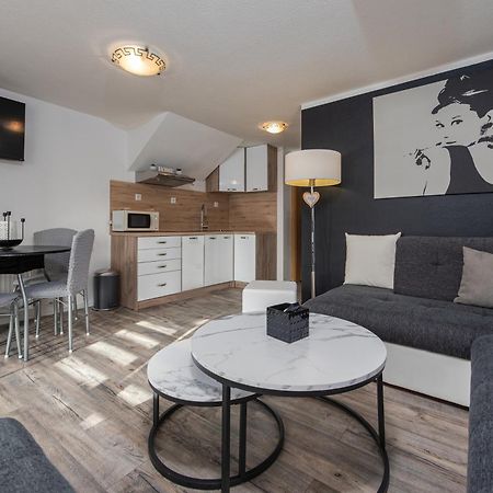 Nena Apartmani ヴィル エクステリア 写真