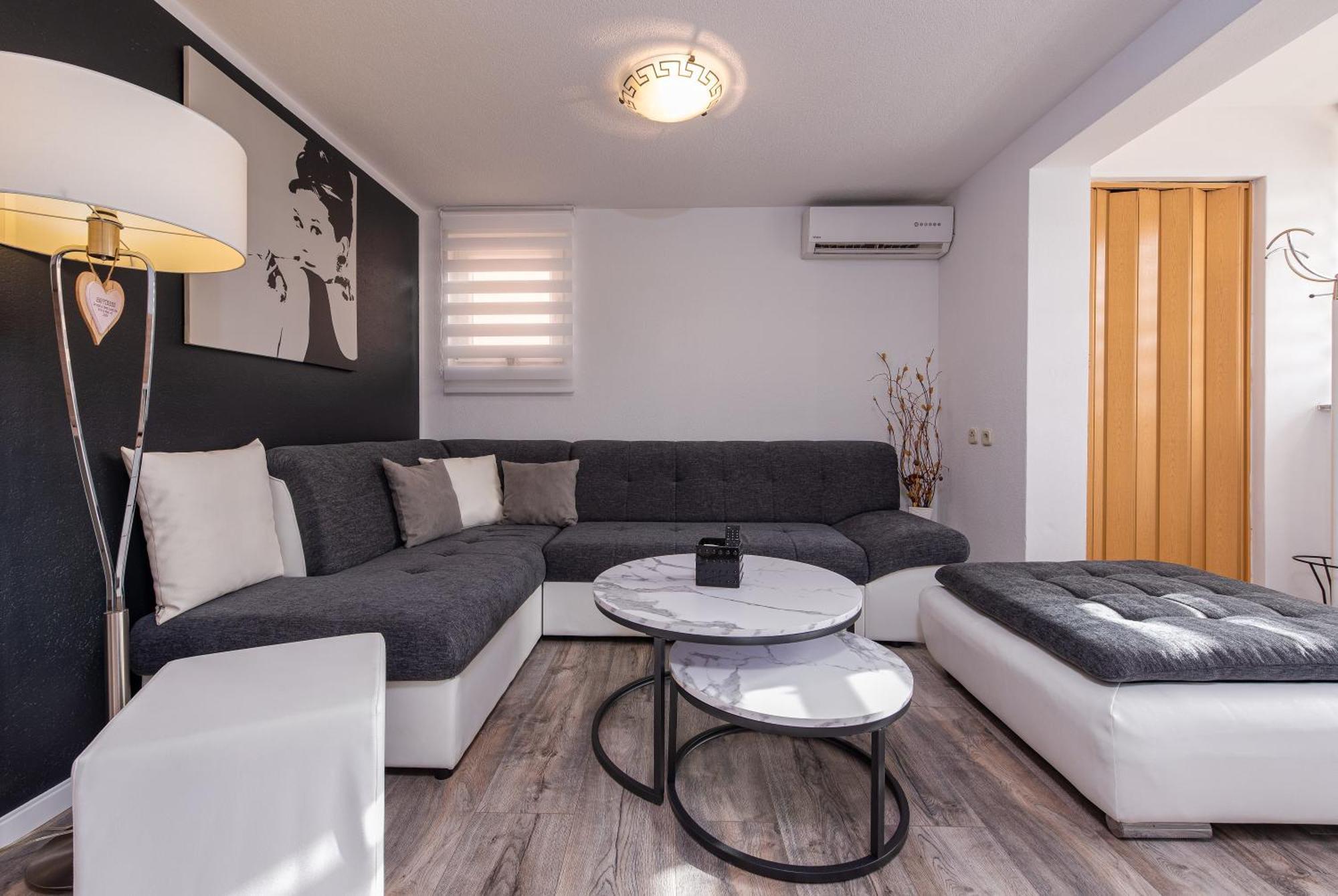 Nena Apartmani ヴィル エクステリア 写真