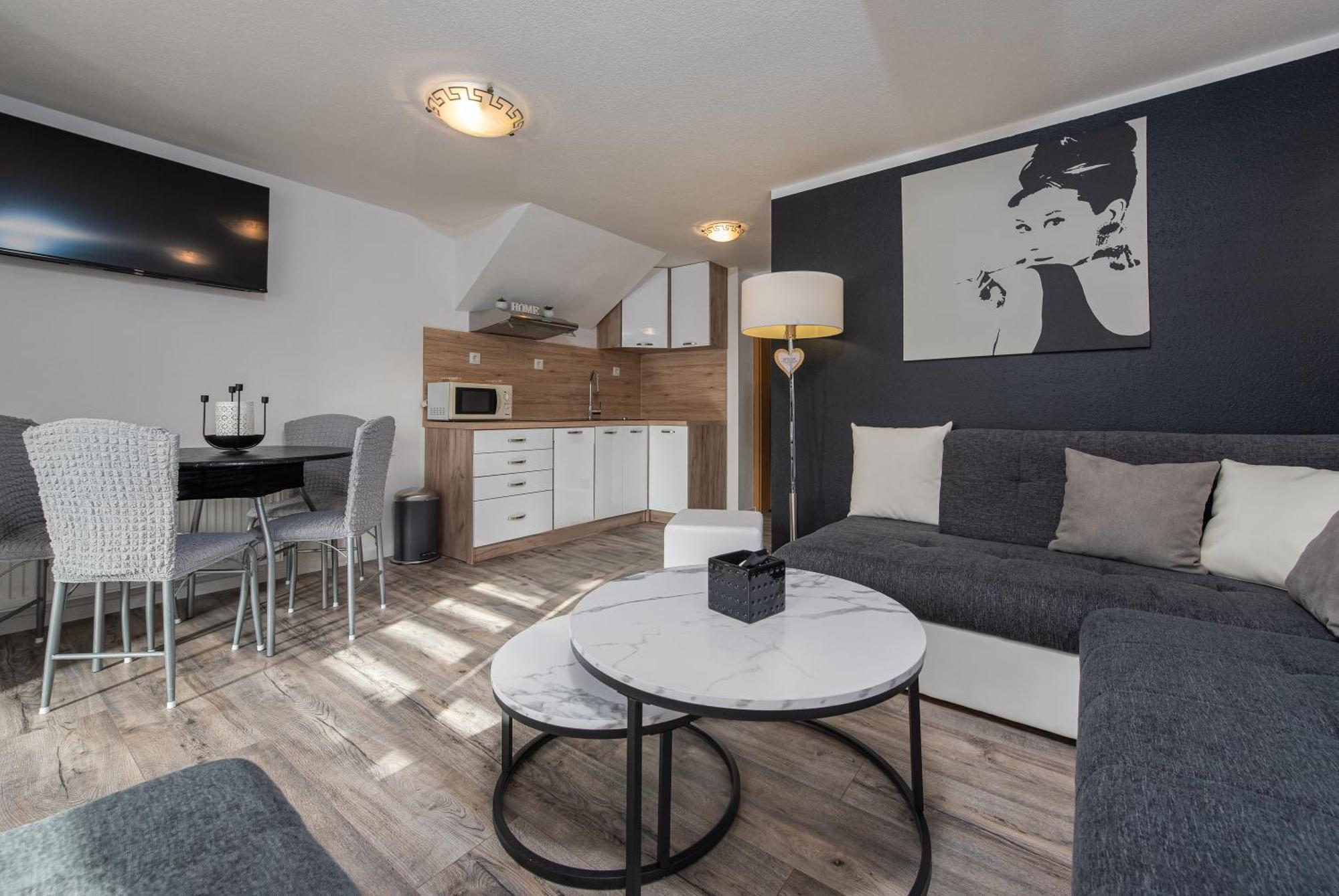 Nena Apartmani ヴィル エクステリア 写真