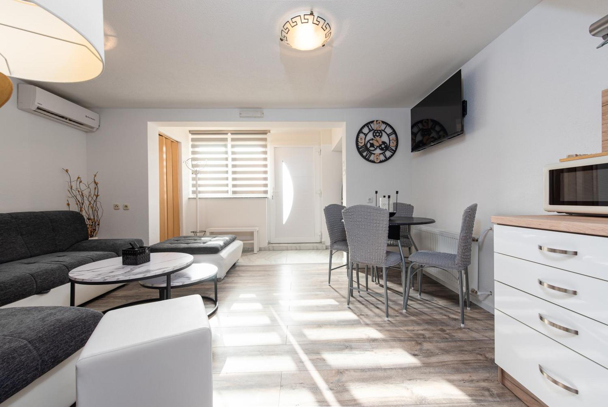 Nena Apartmani ヴィル エクステリア 写真